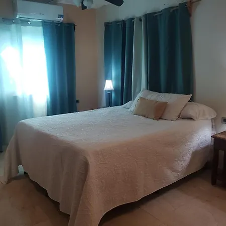 West End Room Shuttle Free